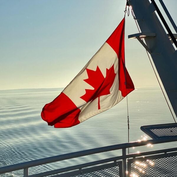 Canadian-Flag-on-Boat