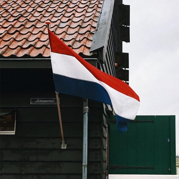 Dutch-Flag-Mounted-on-the-House