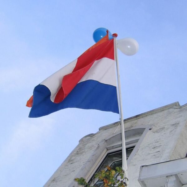 Dutch-Flag-with-Orange-Wimpel-and-Blue-White-Balloons